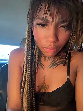 Zafiro_fire stripchat live cam model