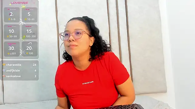 nicolleary stripchat live cam model