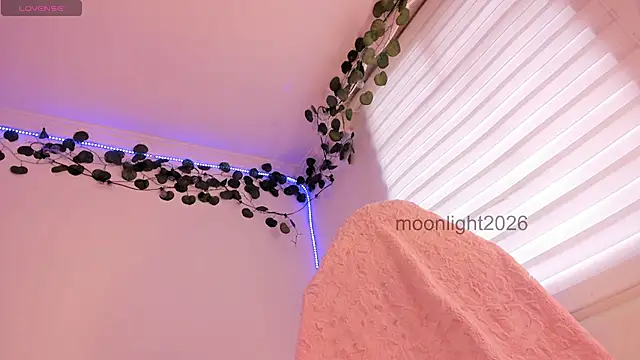 moonliiiight1 stripchat live cam model
