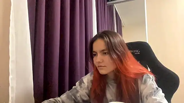 VelvetEden stripchat live cam model
