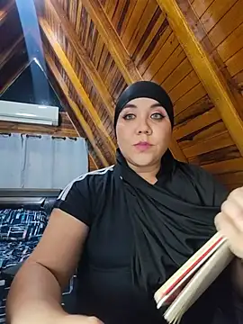AmbarBurhan stripchat live cam model