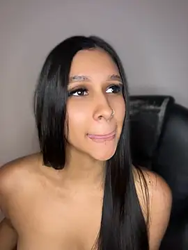 TalianaFerrers stripchat live cam model