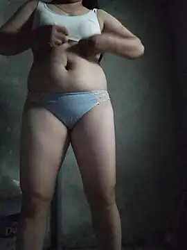 SiriLove stripchat live cam model