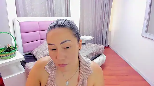 gaby_trent stripchat live cam model