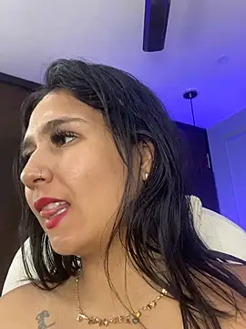 Rose_monroee stripchat live cam model