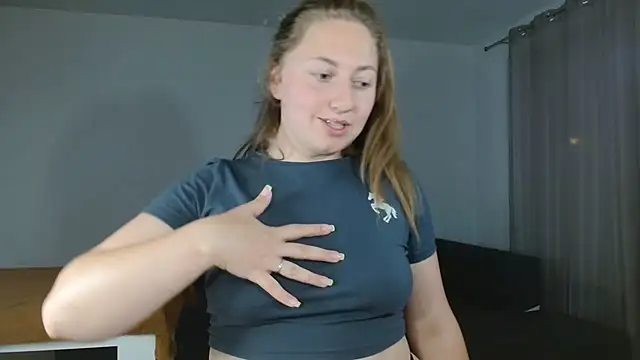 _Kitty_Ada_ stripchat live cam model