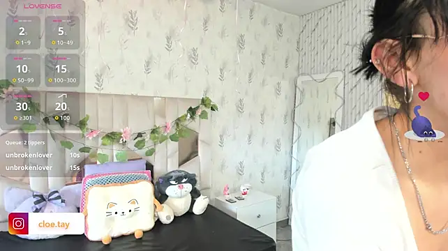 Cloee_tay1 stripchat live cam model