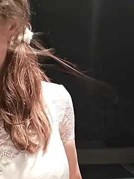 irresistibelle stripchat live cam model