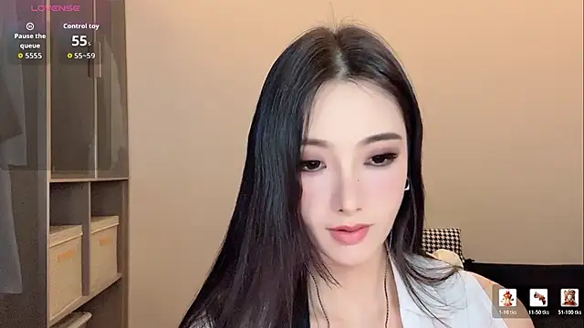 Tindraa stripchat live cam model