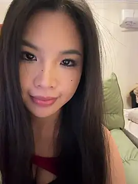 yy22111 stripchat live cam model