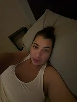 MARIABELLA27 stripchat live cam model