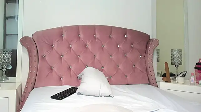 ValyriaX stripchat live cam model