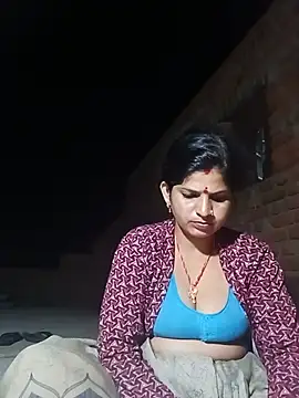 Joohi_Chawla143 stripchat live cam model