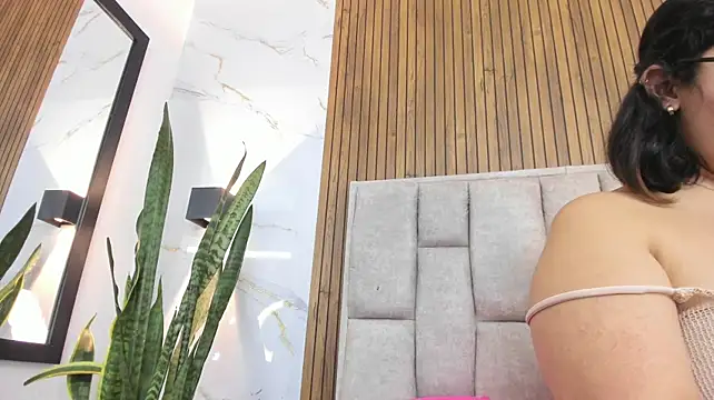 carlotta-velour stripchat live cam model