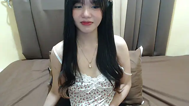 x_brittany_x stripchat live cam model