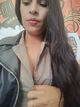 Astrid-- stripchat live cam model