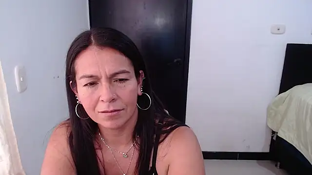 camilavargas_ stripchat live cam model