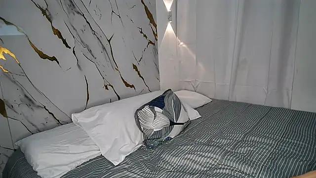 oriana_sweet stripchat live cam model