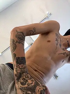 Tommy_valverde stripchat live cam model