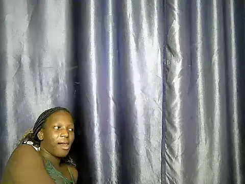 Quincer_beib stripchat live cam model