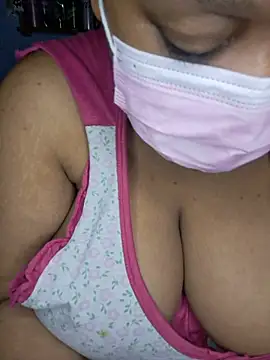 suawaifu stripchat live cam model