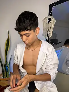 Lion_Boy18 stripchat live cam model