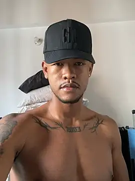 Apolo03_ stripchat live cam model