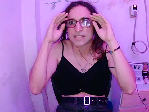 LaCuerva19 stripchat live cam model