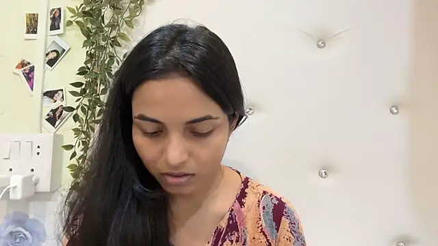 JunitaApicella stripchat live cam model