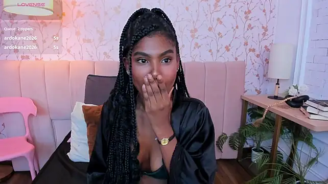 halleylorens stripchat live cam model