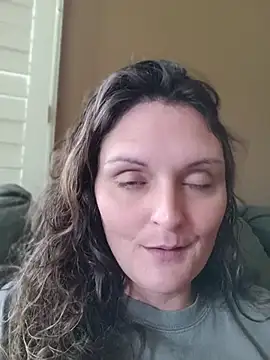 Harley428 stripchat live cam model