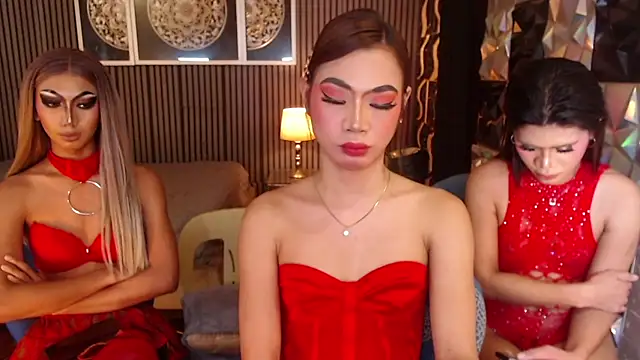 AudreyMilesTrans stripchat live cam model