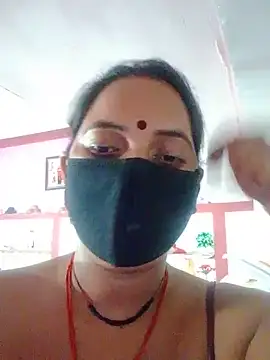 Kamnilove stripchat live cam model