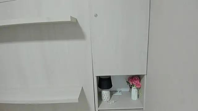 TaylorBloom stripchat live cam model
