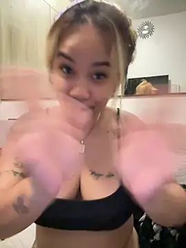 queenmia__ph stripchat live cam model