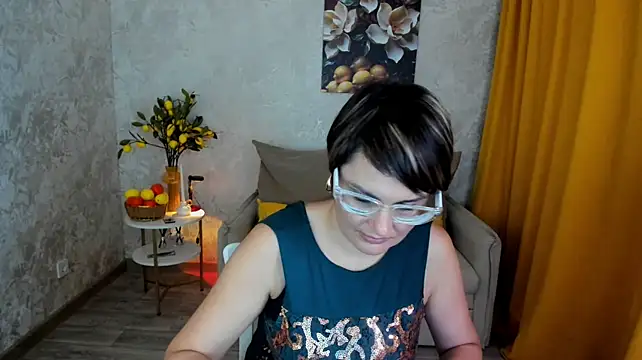 MayaNoire stripchat live cam model