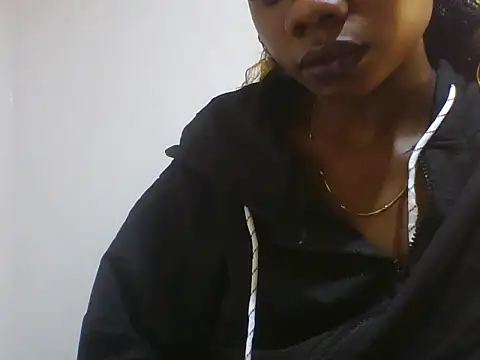 cythuu03 stripchat live cam model