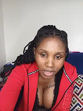 Suckmysweetboobs stripchat live cam model