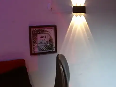 ValkiriaFoX stripchat live cam model