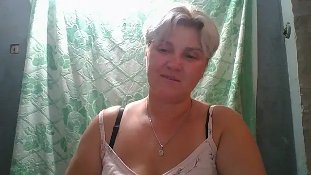 CutieKis stripchat live cam model