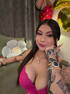CHERRYY_BOMB_ stripchat live cam model