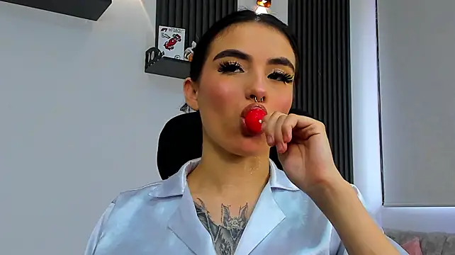 isabella_hv stripchat live cam model