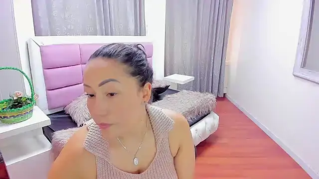 gaby_trent stripchat live cam model