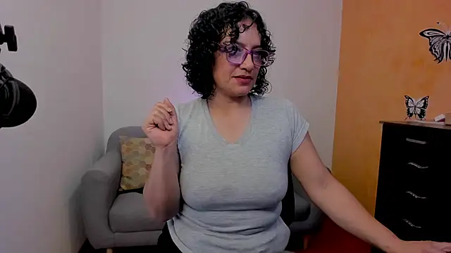 scarlet_wet stripchat live cam model