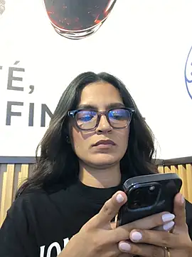 Gia_Mazzon stripchat live cam model