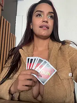Sara-77 stripchat live cam model