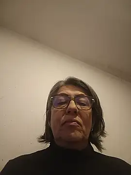 nocturnewhisper stripchat live cam model