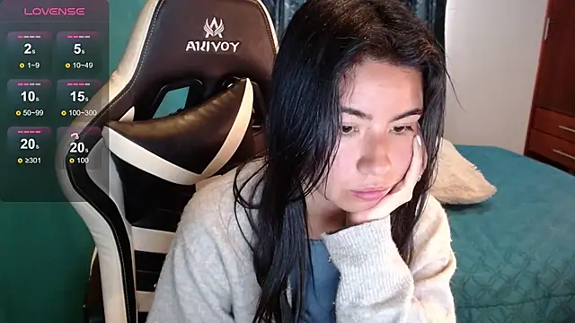 alice_middlee stripchat live cam model