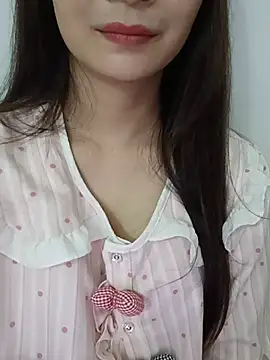 _Tonii_ stripchat live cam model