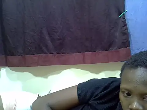 Petite_sexyy stripchat live cam model
